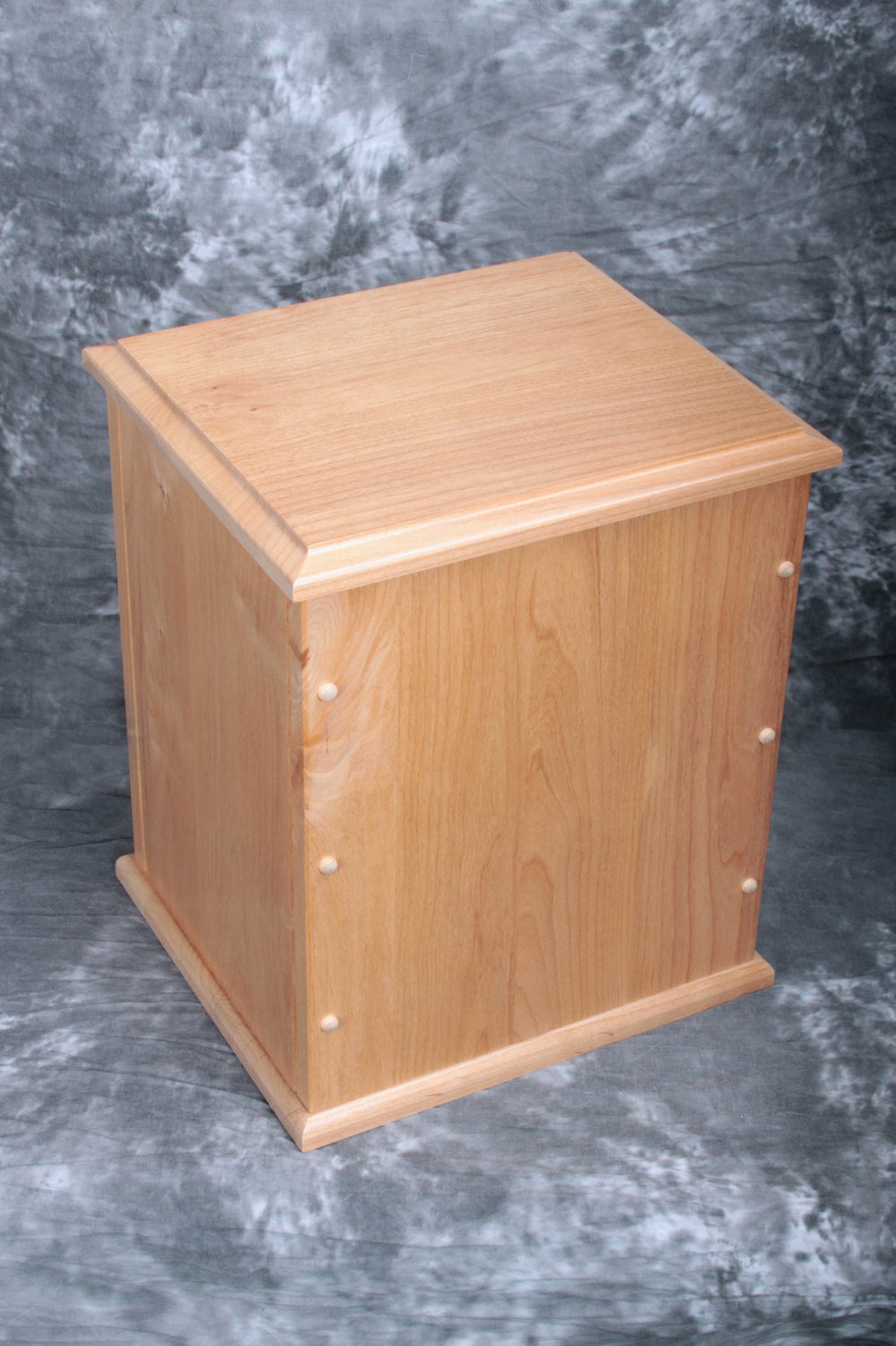 Wooden Horse Urn – Mariah Series Equine
