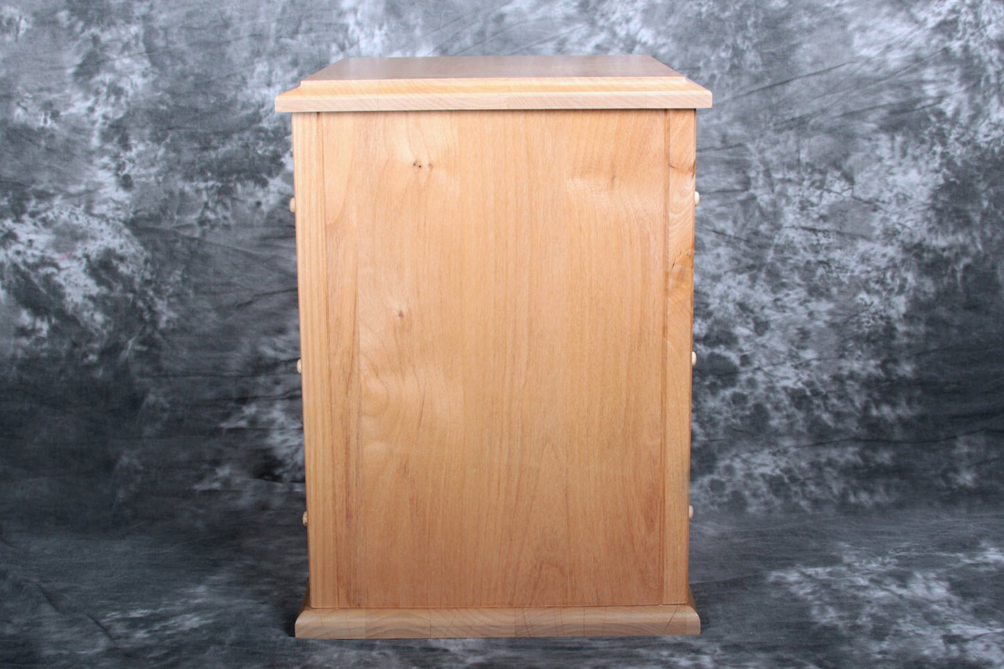 Wooden Horse Urn – Mariah Series Equine