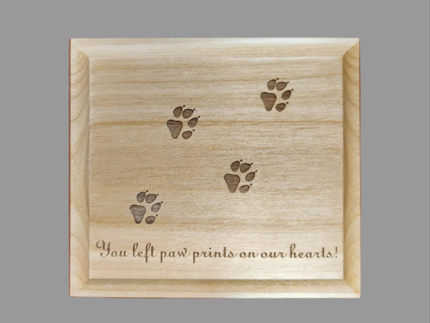 Small Keepsake Pet Memorial Urn – Paw Print Engraving + Inscription